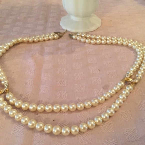 Necklace - Picture 1 of 2